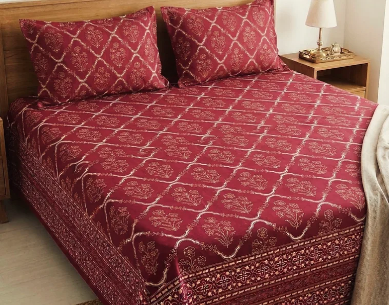 Rajgharana Cotton Bedsheet Set with Golden Print, Super King Size 108 x 108