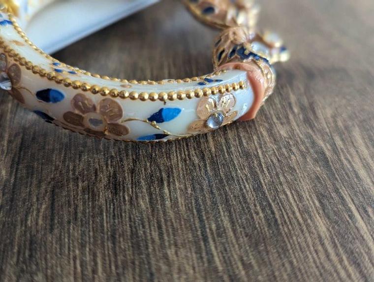 Peacock Splendor Shell Bangle, photo 3