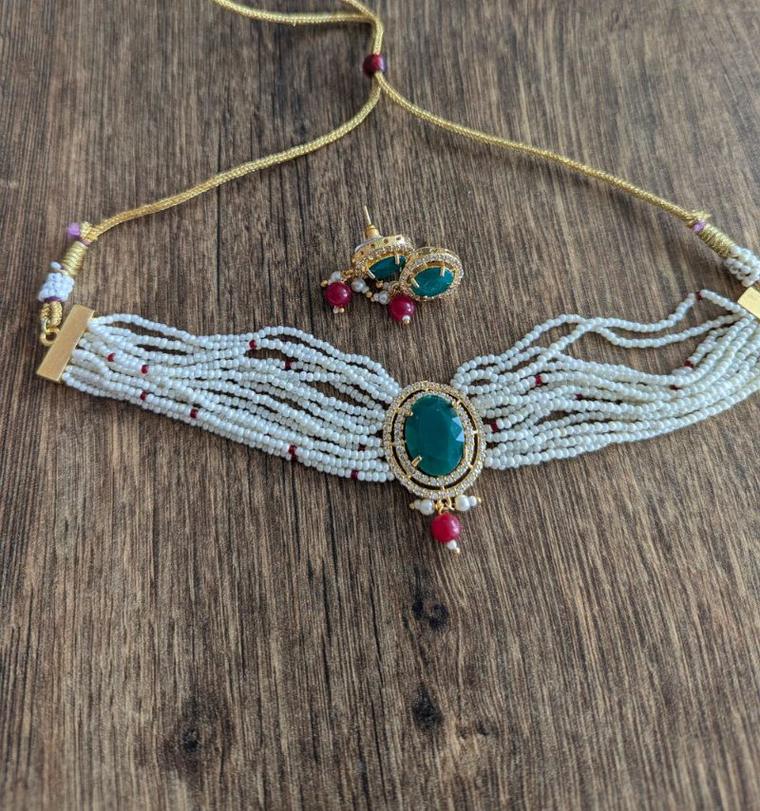Elegance Emerald Luxury Pearl Jewellery Set, photo 3