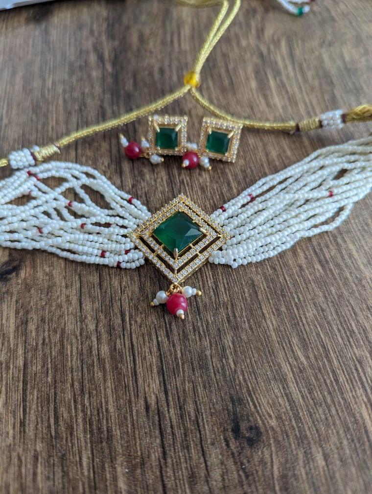 Radiant Emerald Premium Stone Necklace Set, photo 3